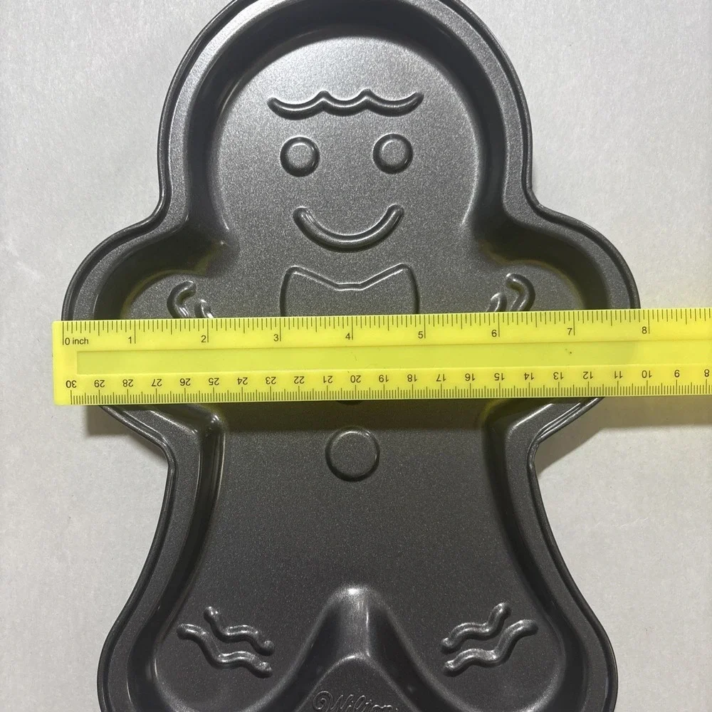 Wilton Gingerbread Man Cake Pan – 11x8 Non-Stick Holiday Mold – Vintage 2008 EUC